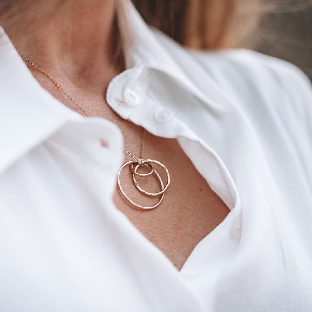 Collier Irma porté