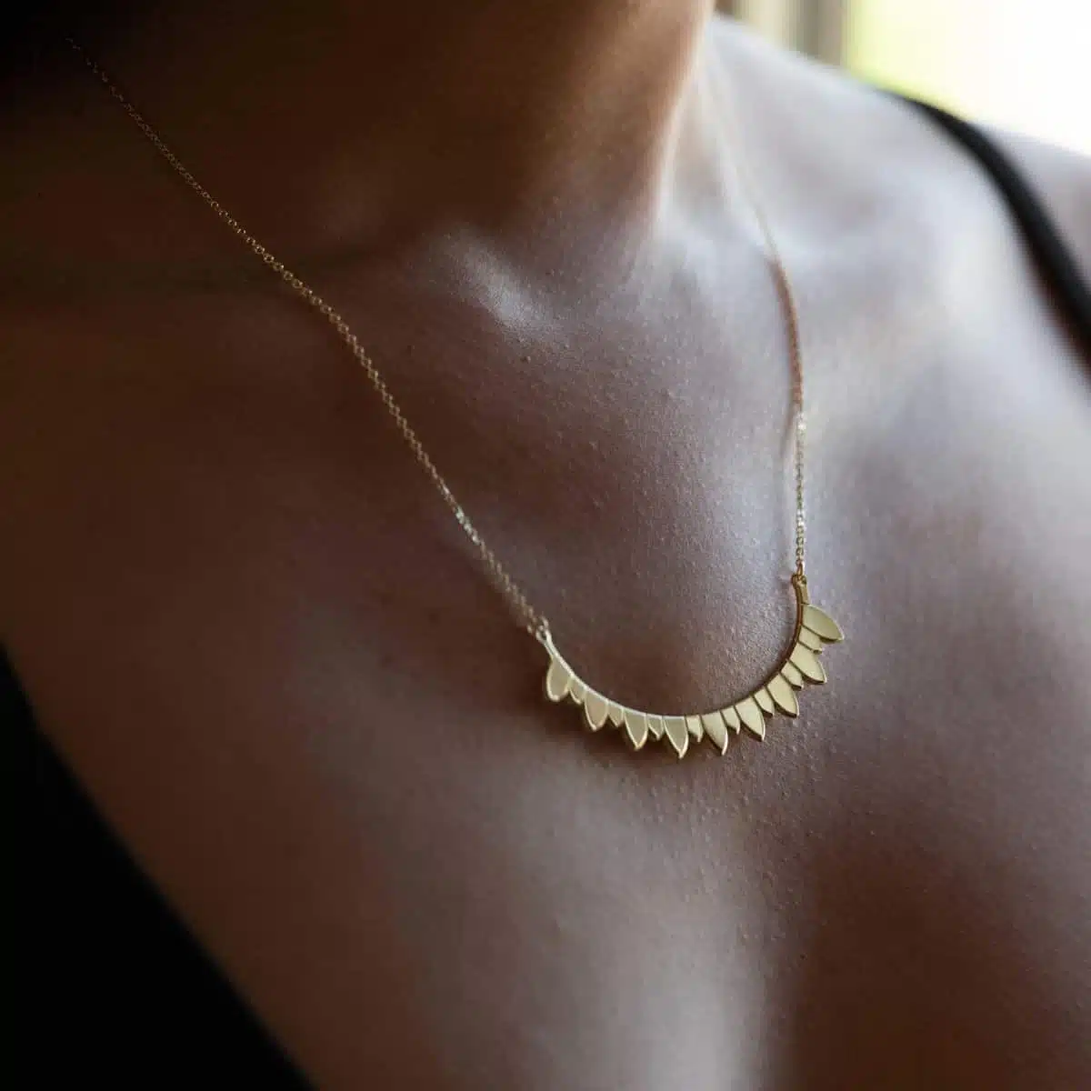 collier dahlia dore scaled