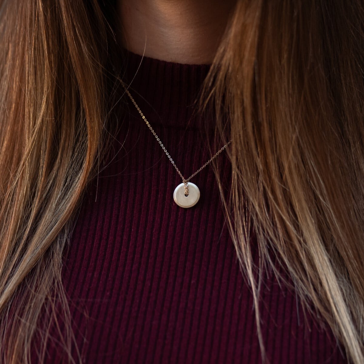 Collier CHARLOTTE Small 6 Collier Charlotte Small porté