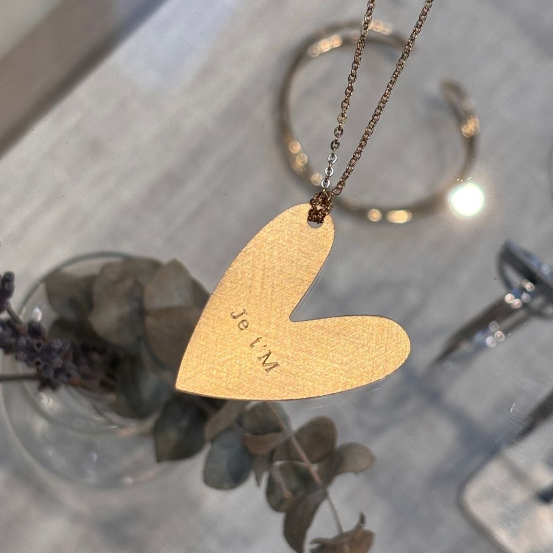 Collier ELLIA Large 3 ELLIA Large Engraved Necklace