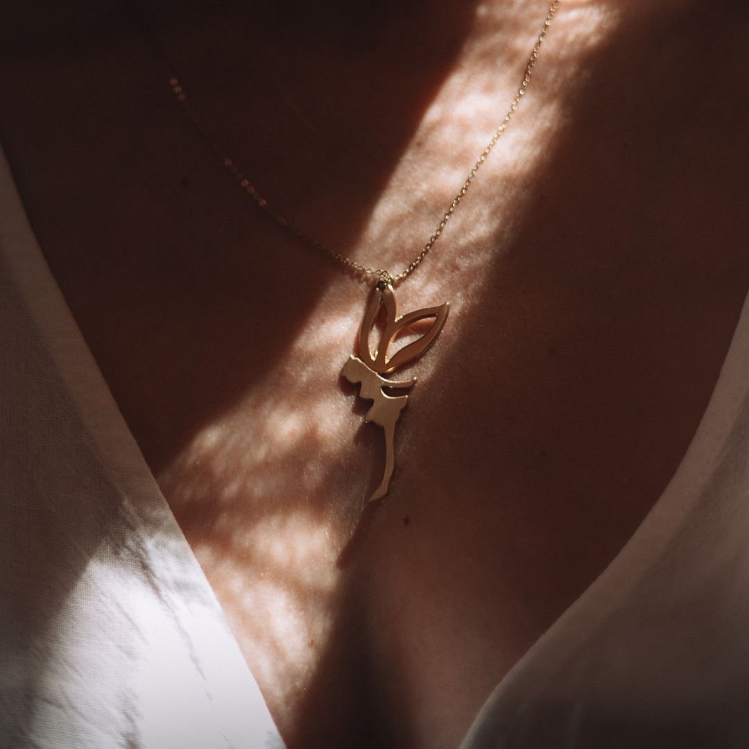 Collier LYRA Large porté